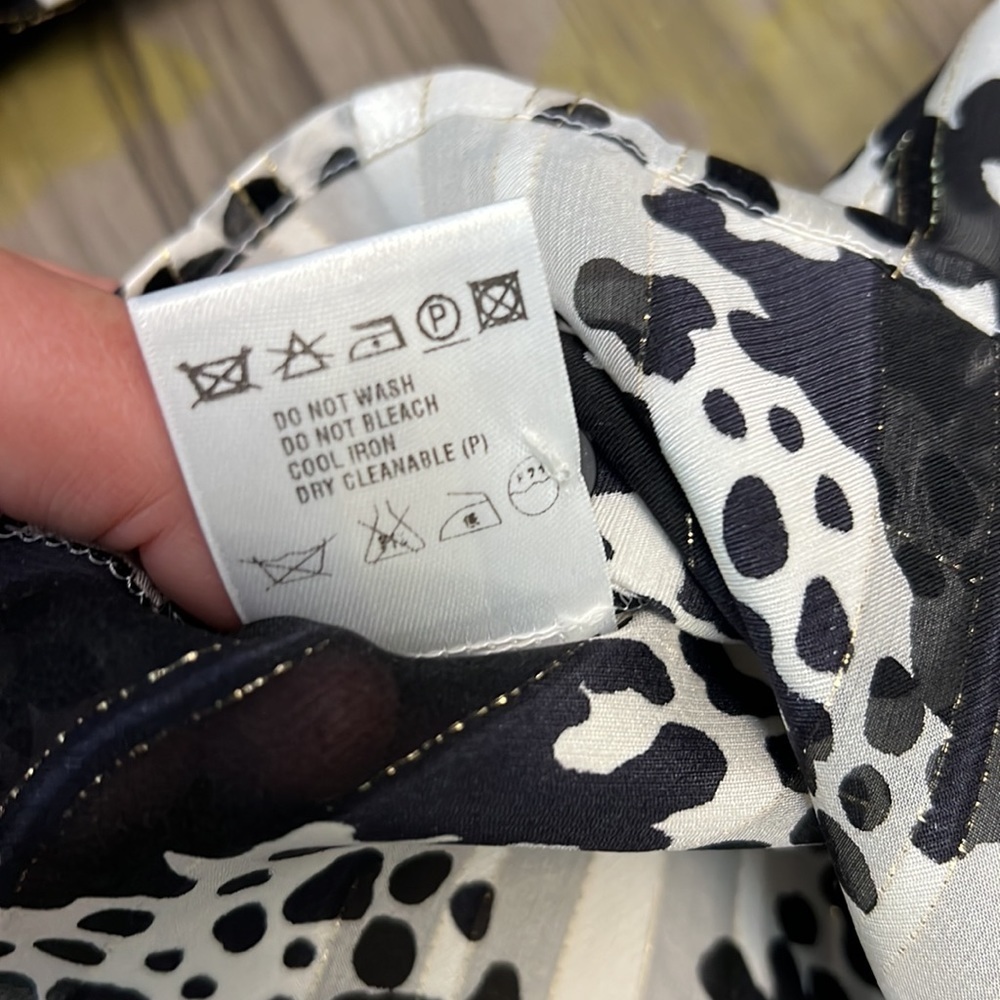 ESCADA SILK BUTTON DOWN TOP SIZE 4 - image 12